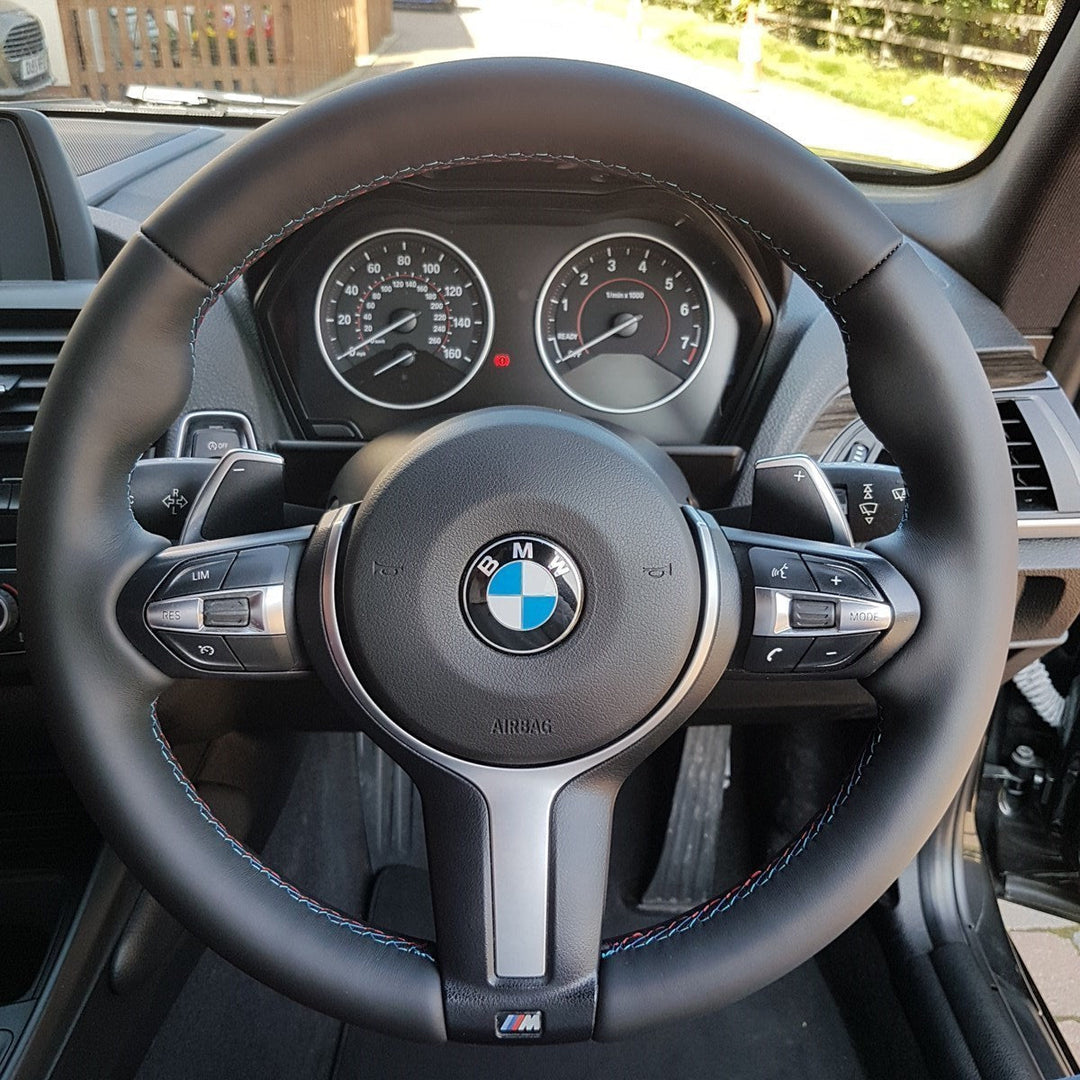 Stuurhoes Antislip Grip HighnessHwoo Luxe Suède Stuurhoes Voor Auto's, Zacht Leer Gewatteerde Wielhoes Voor Sedan, SUV, Dunne Autohandgreep, Universele Pasvorm, Antislip Universele Stuurhoes Grote Maat